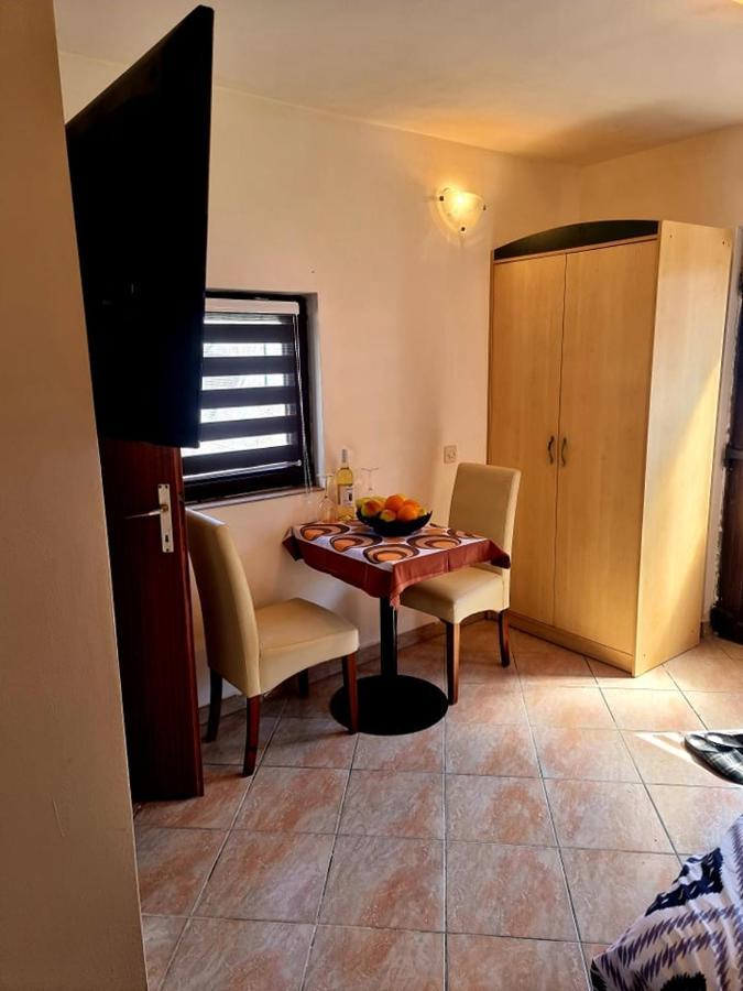 Apartmani Petra Pula Extérieur photo