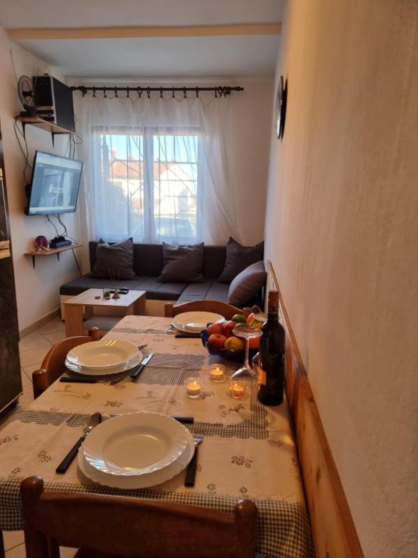 Apartmani Petra Pula Extérieur photo