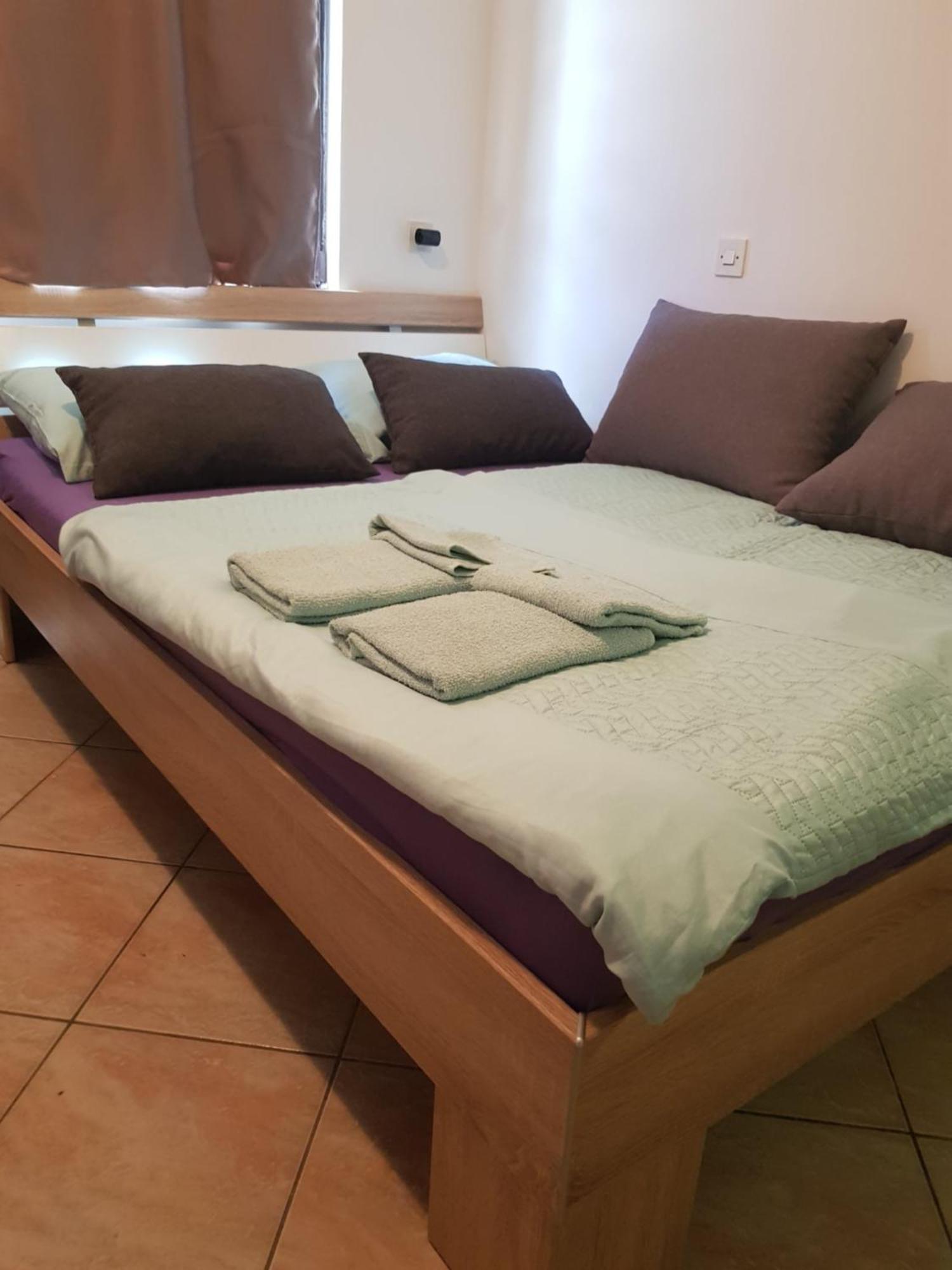 Apartmani Petra Pula Extérieur photo